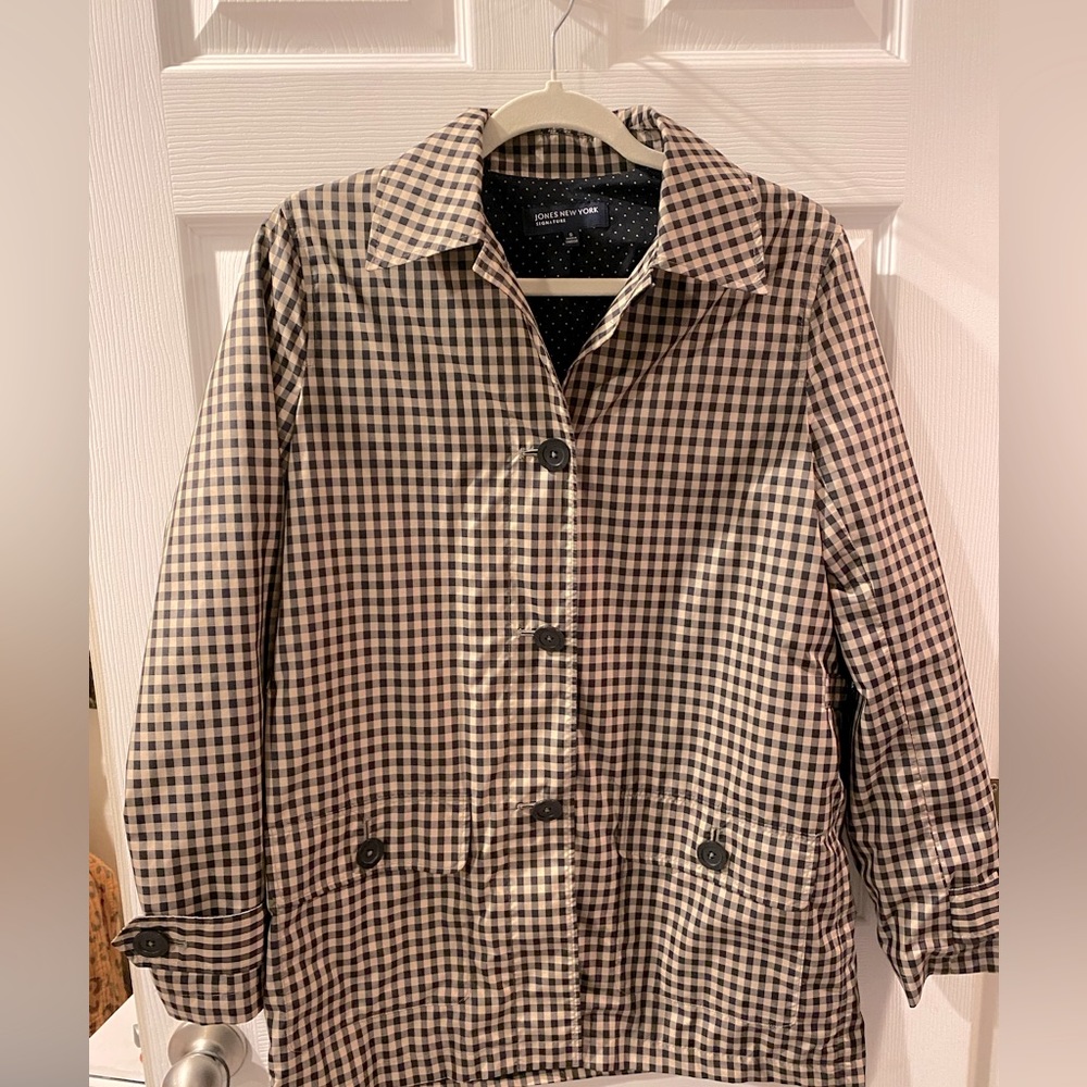 Jones New York Windbreaker 🖤Classic Tan and Black check print